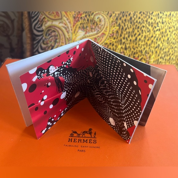 Vintage Hermes Carre 🇫🇷 Scarf Booklet ~ - Picture 6 of 6